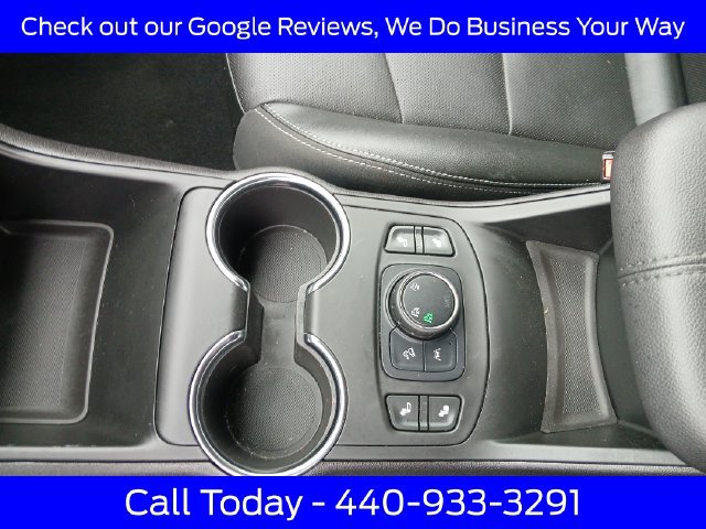 Used 2024 GMC Terrain SLT AWD/4WD image 28