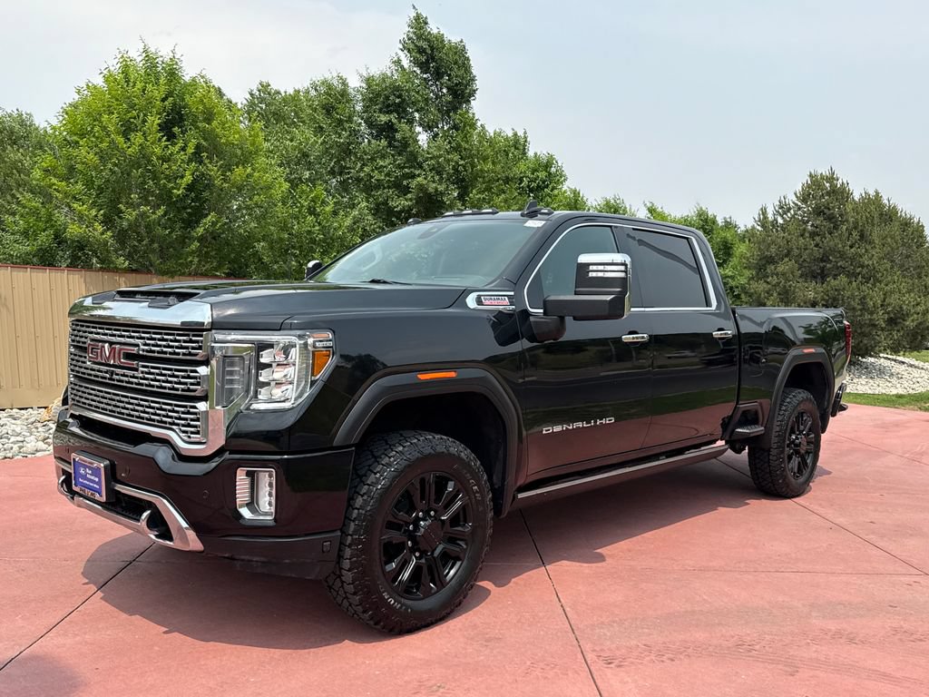 Used 2021 GMC Sierra 2500 Denali w/ Denali Black Diamond Edition AWD/4WD image 3