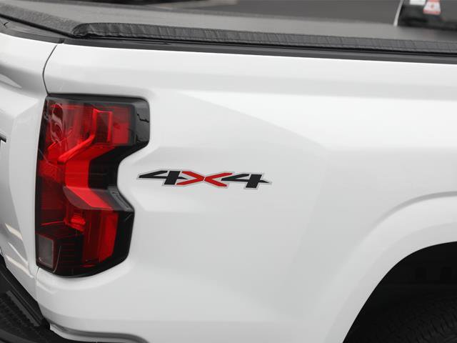 Used 2026 Chevrolet Colorado W/T AWD/4WD image 9