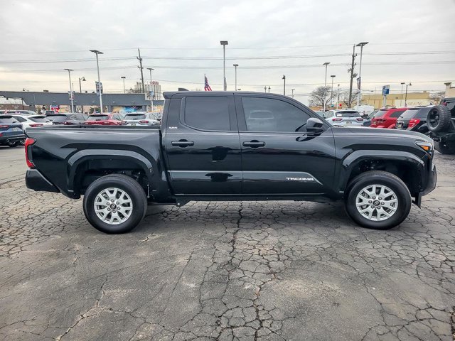 Used 2025 Toyota Tacoma SR5 image 7
