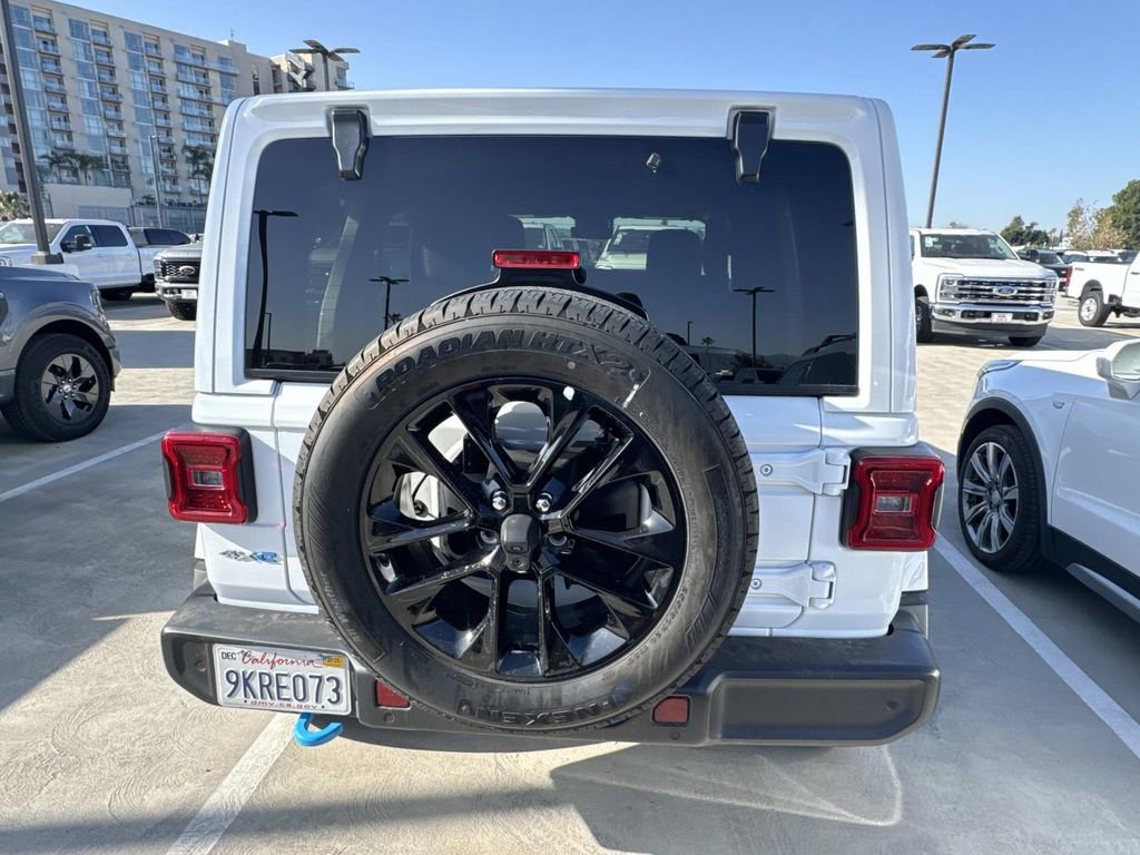 Used 2024 Jeep Wrangler Unlimited Sahara w/ Technology Group image 4