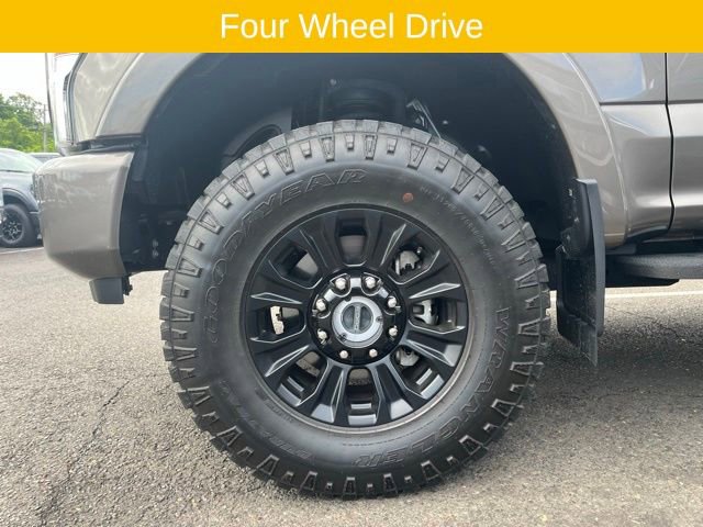 Certified 2022 Ford F250 Lariat w/ Tremor Off-Road Package AWD/4WD image 6