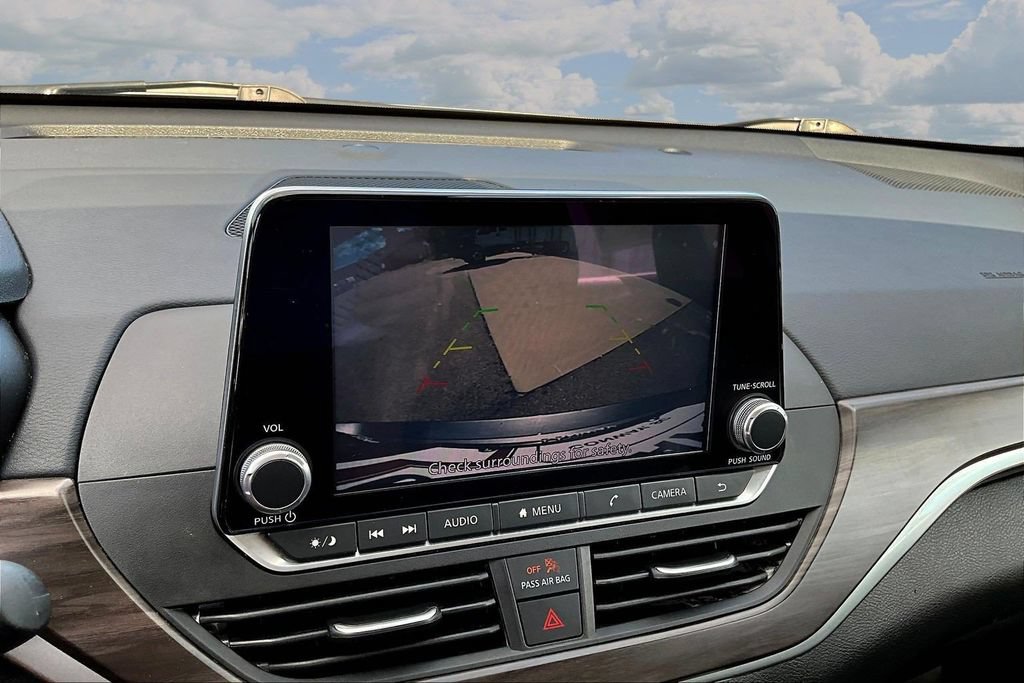 Used 2024 Nissan Altima 2.5 SV FWD image 15