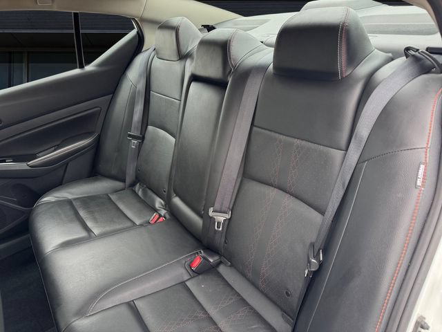 Used 2023 Nissan Altima 2.5 SR w/ SR Premium Package FWD image 13