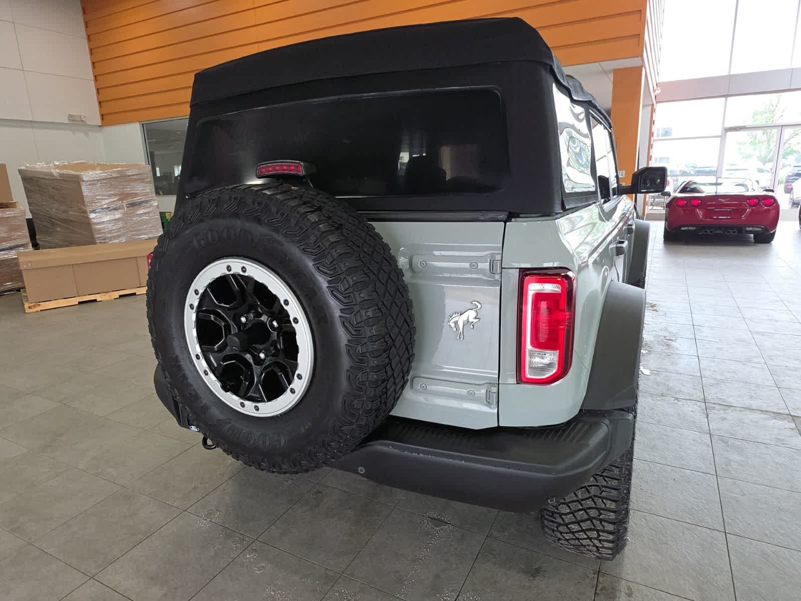 Certified 2022 Ford Bronco Black Diamond w/ Sasquatch Package AWD/4WD image 10