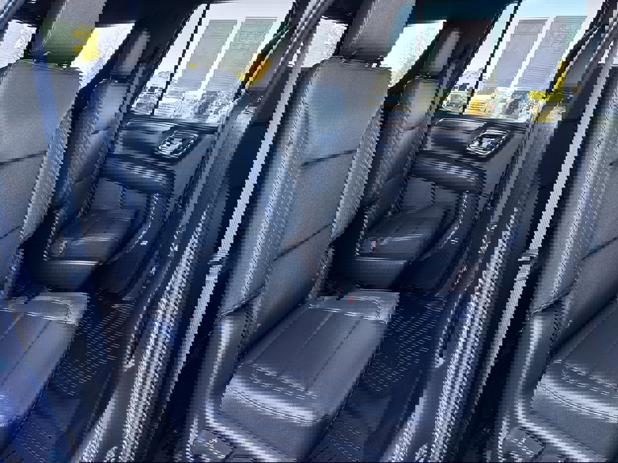 Used 2022 Chevrolet Tahoe Z71 w/ Luxury Package image 19