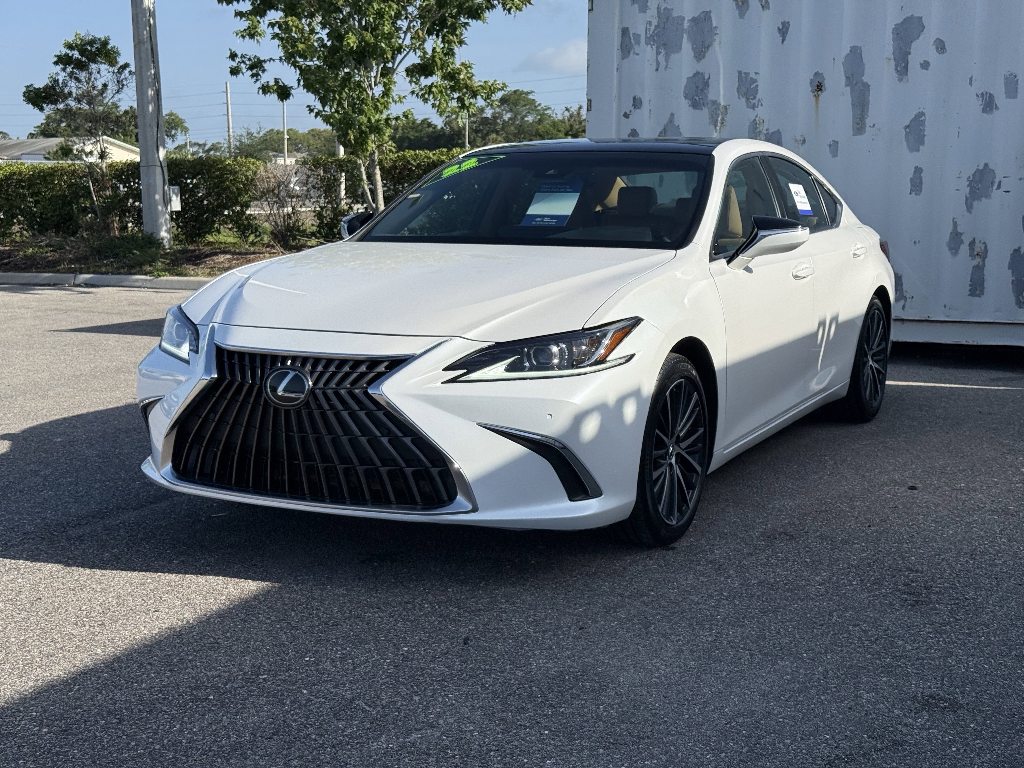 Used 2022 Lexus ES 350 w/ Premium Package FWD image 7