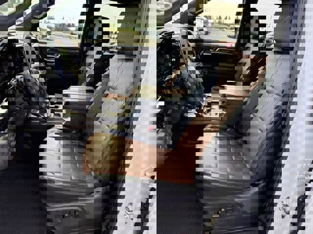 Used 2025 Chevrolet Silverado 1500 High Country w/ Z71 Off-Road Package image 21