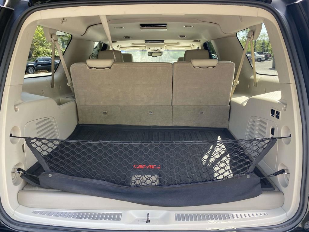 Used 2017 GMC Yukon XL Denali w/ Open Road Package AWD/4WD image 8