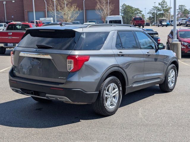 Certified 2023 Ford Explorer XLT w/ Equipment Group 202A AWD/4WD image 4