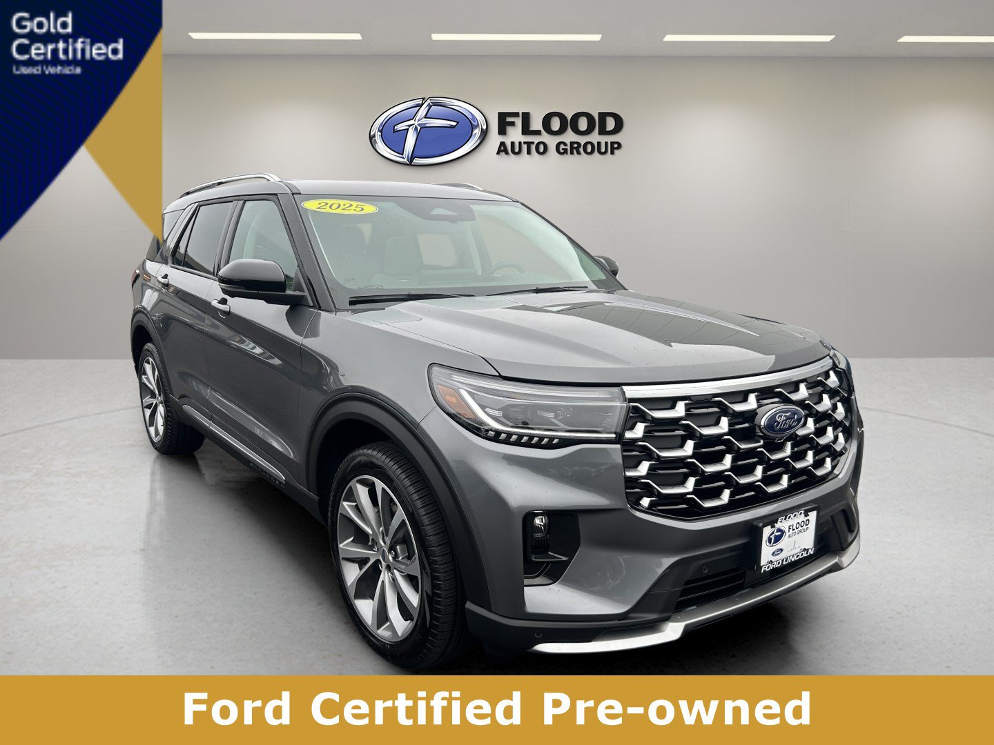 Certified 2025 Ford Explorer Platinum w/ Ultimate Package AWD/4WD image 1