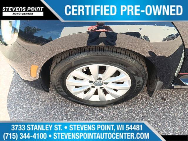 Used 2019 Volkswagen Beetle 2.0T S FWD image 21