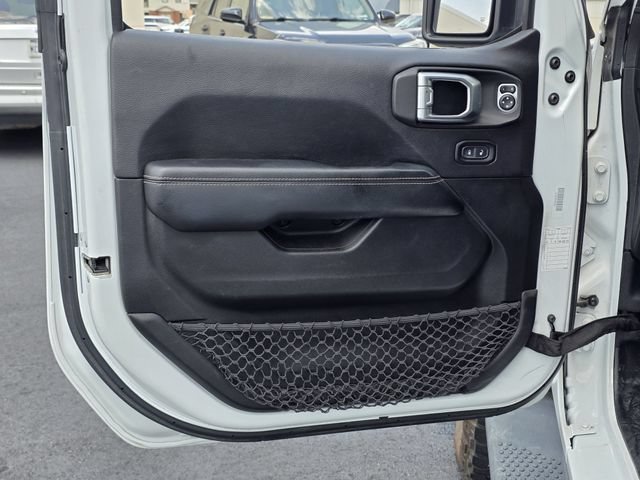 Used 2020 Jeep Wrangler Unlimited Sahara AWD/4WD image 16