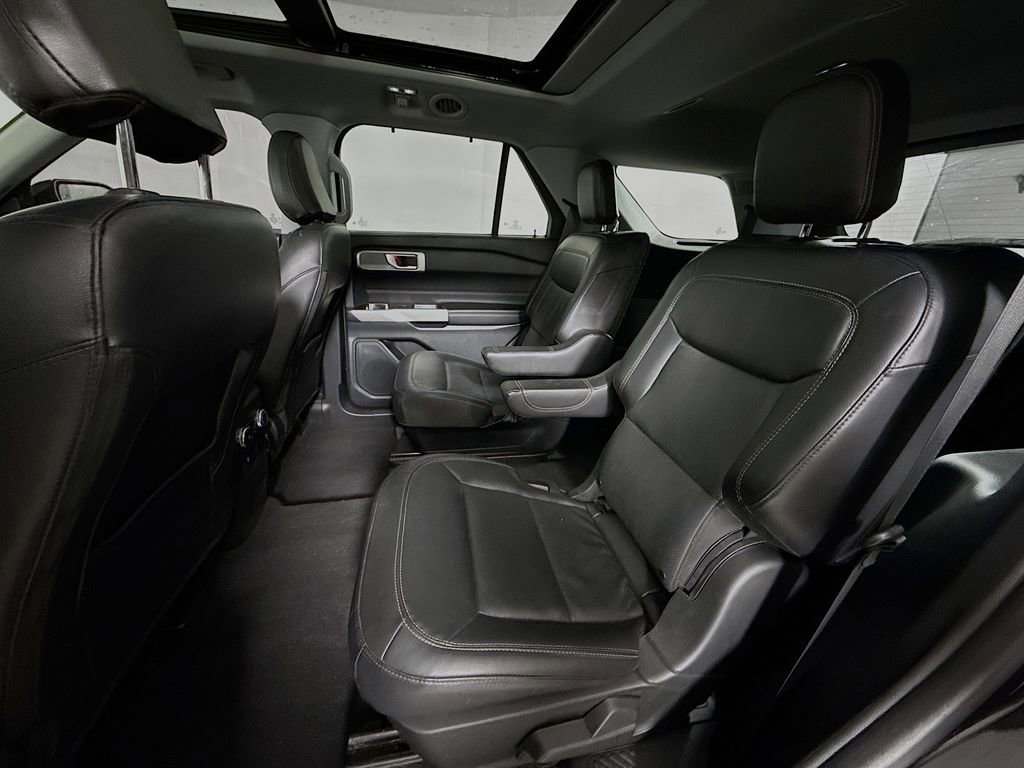 Certified 2022 Ford Explorer Limited w/ Equipment Group 301A image 26
