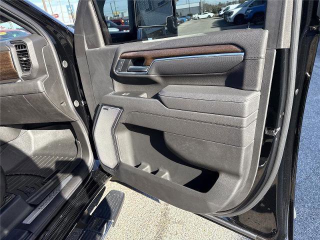 Used 2025 Chevrolet Silverado 2500 High Country w/ High Country Premium Package AWD/4WD image 23