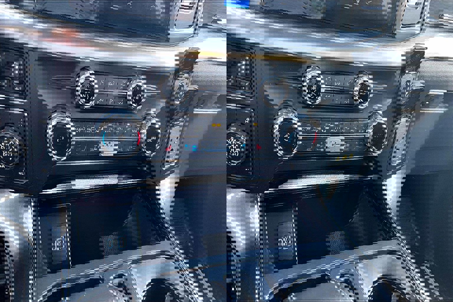 Certified 2022 Ford F150 Lariat image 32