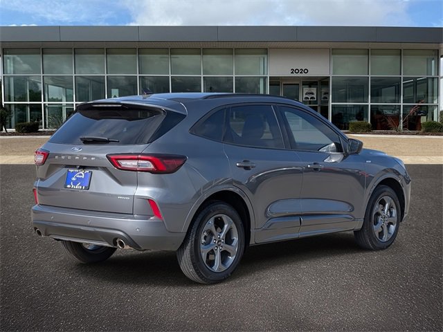 Certified 2023 Ford Escape ST-Line w/ Tech Pack #1 image 4
