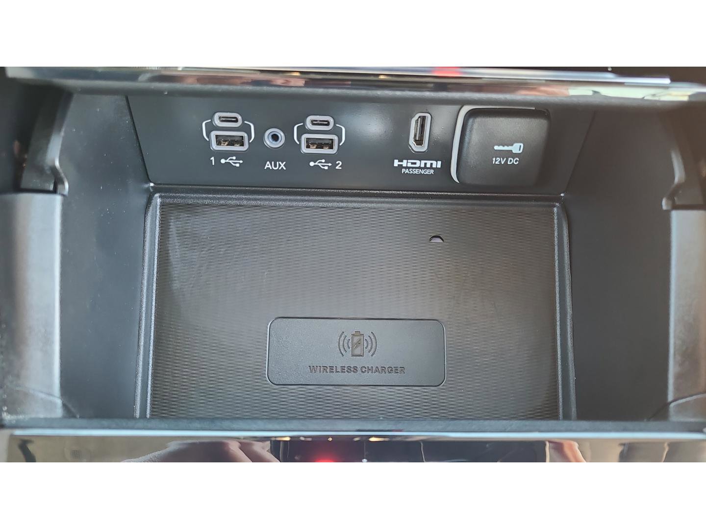 Used 2022 Jeep Grand Cherokee Overland w/ Advanced Protech Group III image 25