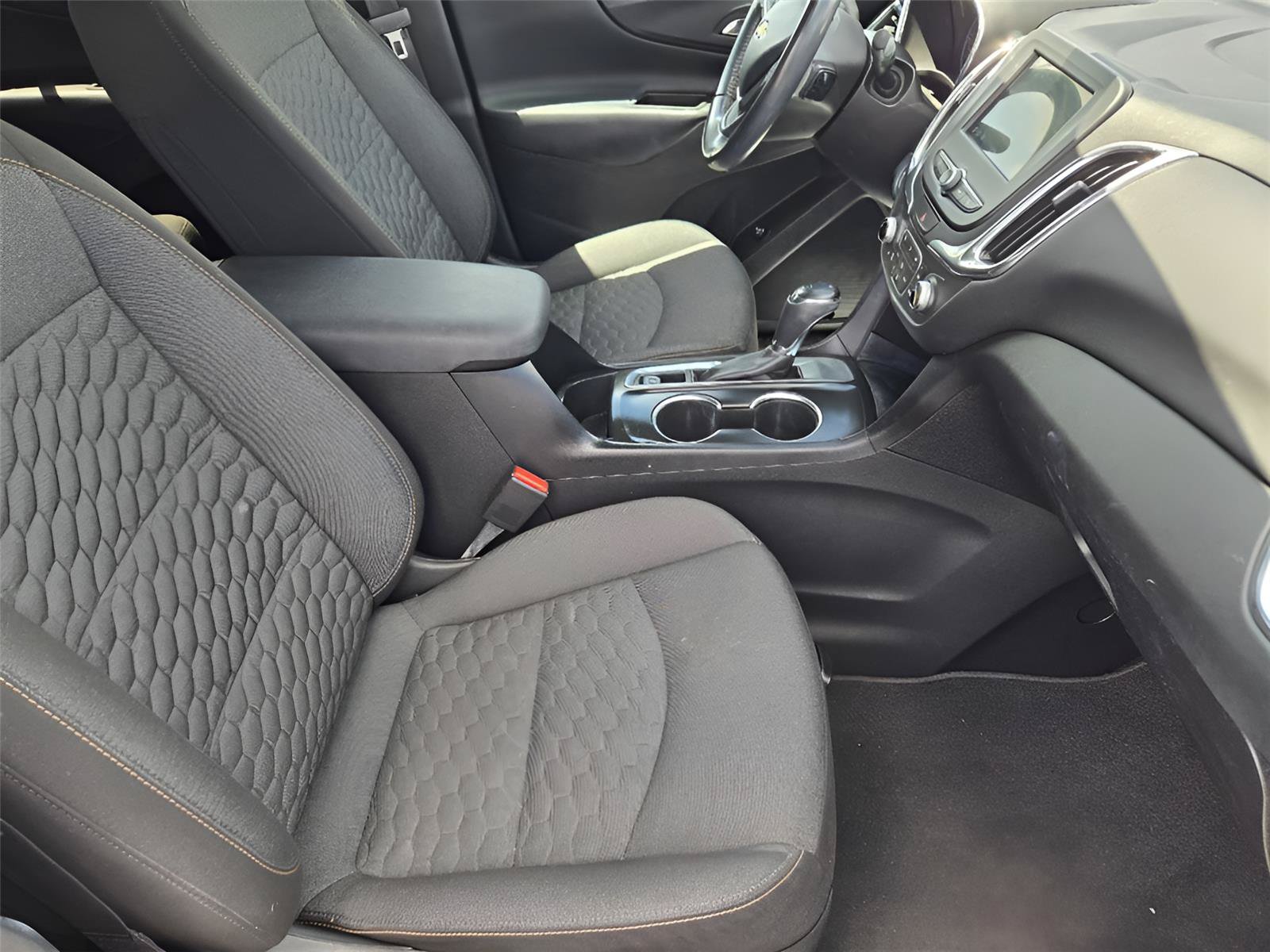 Used 2019 Chevrolet Equinox LT FWD image 13