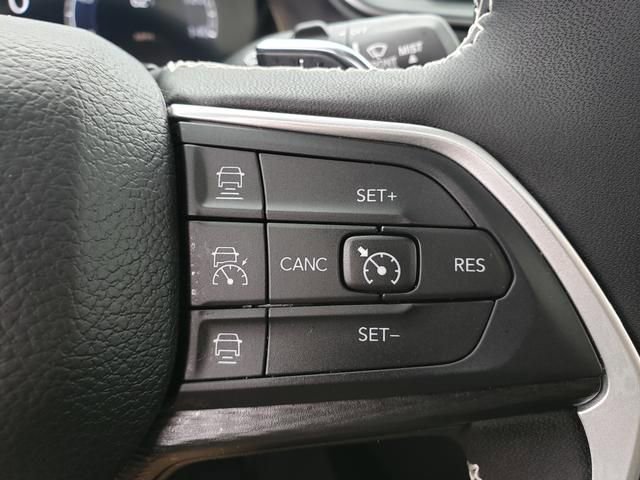 Used 2024 Jeep Grand Cherokee Altitude AWD/4WD image 24