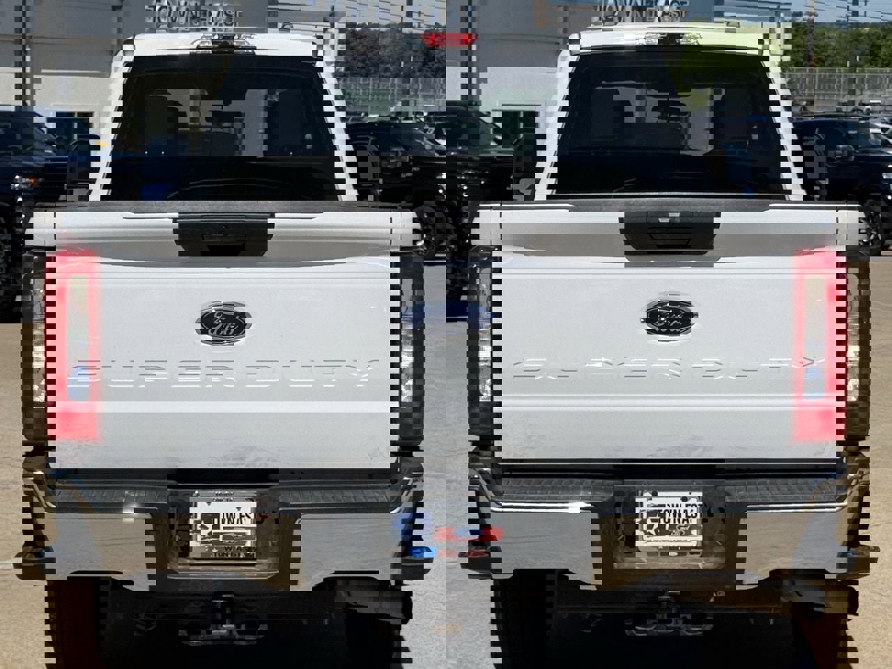 Certified 2025 Ford F250 XL w/ XL Chrome Package image 5