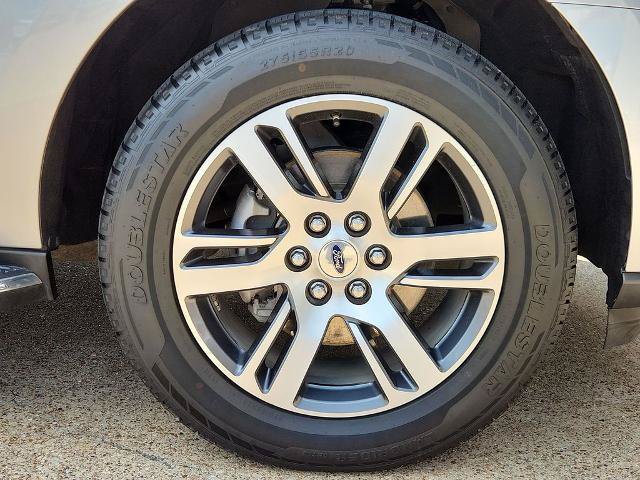 Certified 2022 Ford Expedition Max Limited RWD image 2