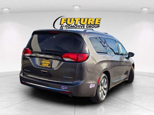 Used 2019 Chrysler Pacifica Limited w/ Advanced Safetytec Group image 3