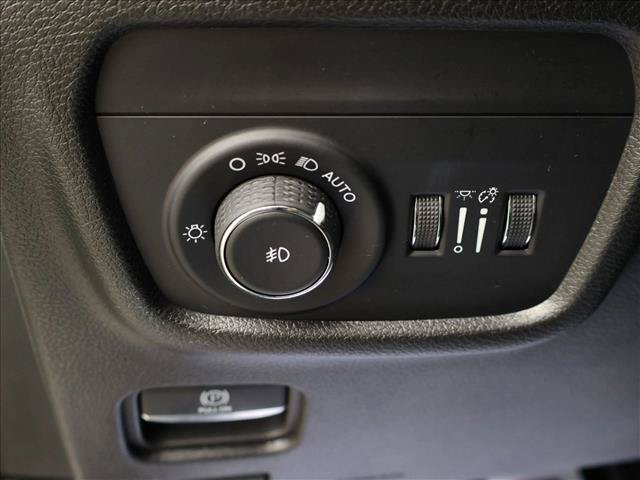 Used 2023 Jeep Grand Cherokee Limited AWD/4WD image 13