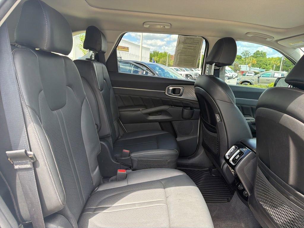 Used 2023 Kia Sorento SX AWD/4WD image 33