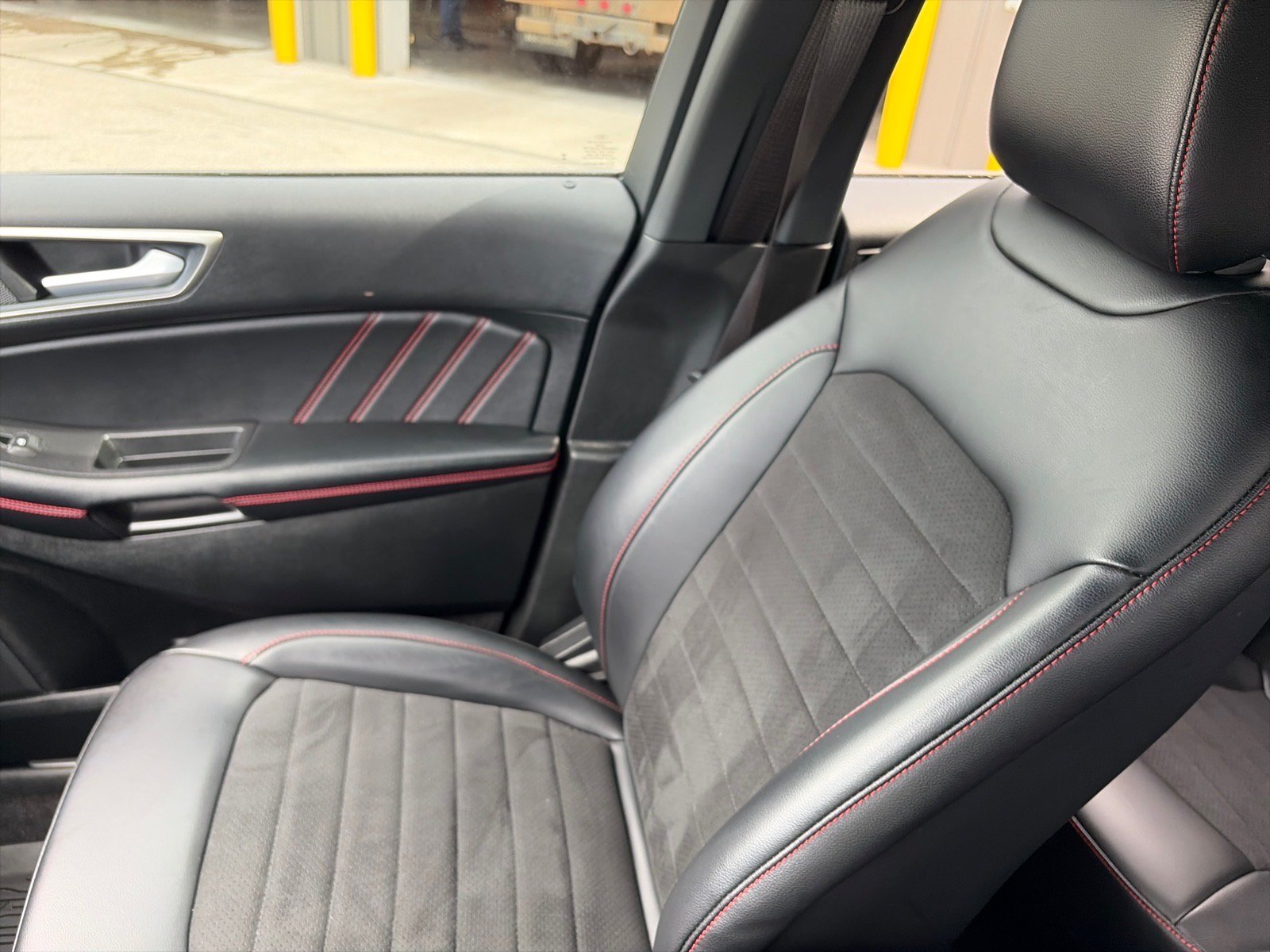 Certified 2024 Ford Edge ST-Line AWD/4WD image 17