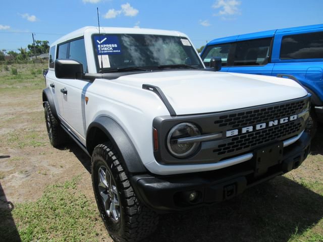Certified 2025 Ford Bronco Badlands AWD/4WD image 1