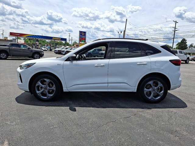 Certified 2023 Ford Escape ST-Line w/ Tech Pack #1 AWD/4WD image 4