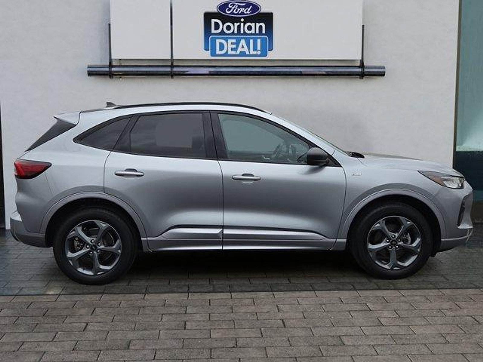 Certified 2024 Ford Escape ST-Line w/ Tech Pack #1 AWD/4WD image 2