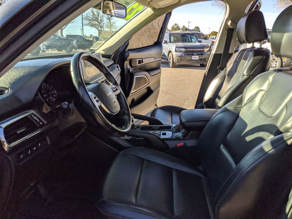 Used 2022 Kia Telluride S image 16