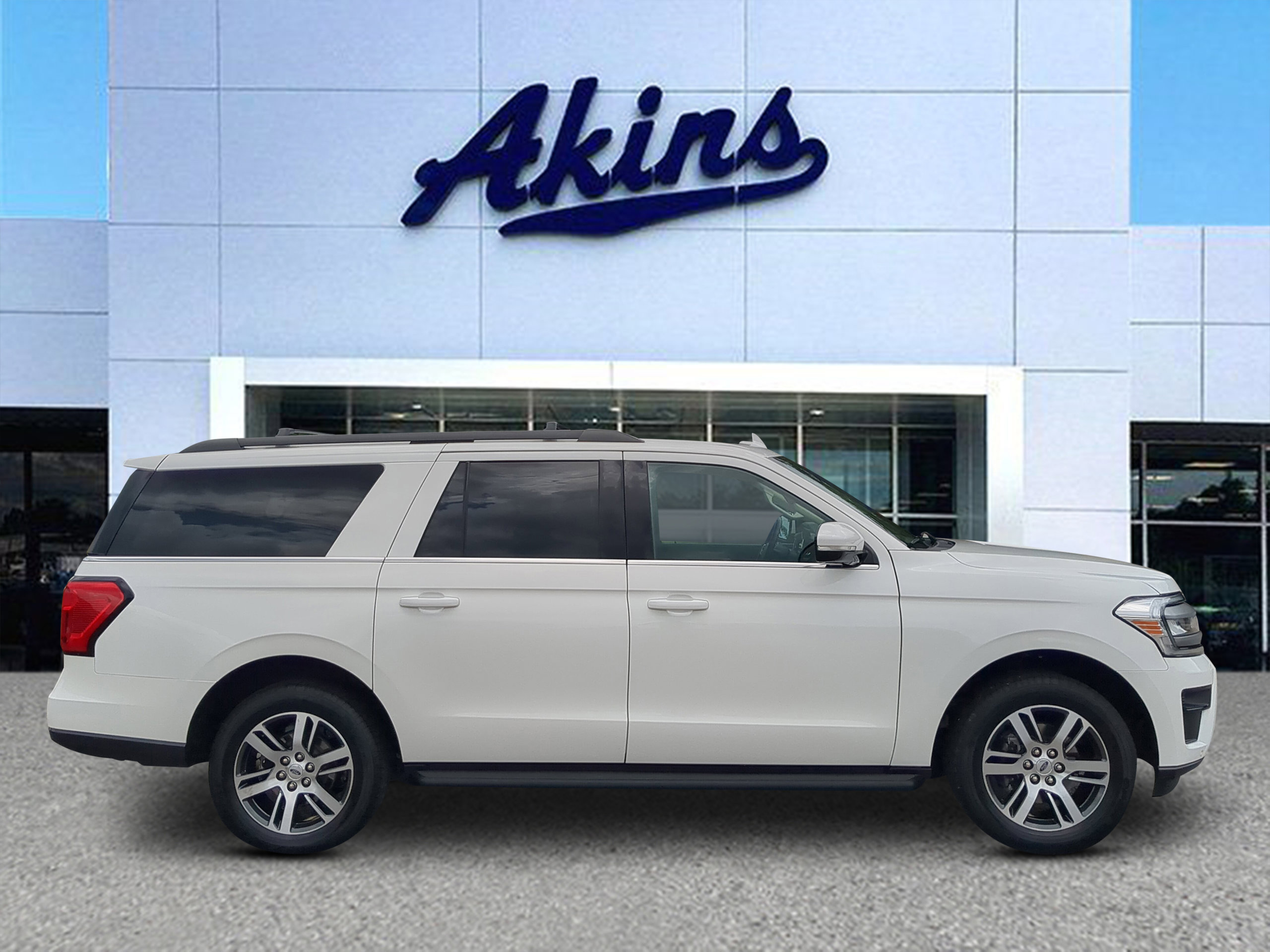 Certified 2024 Ford Expedition Max XLT RWD image 1