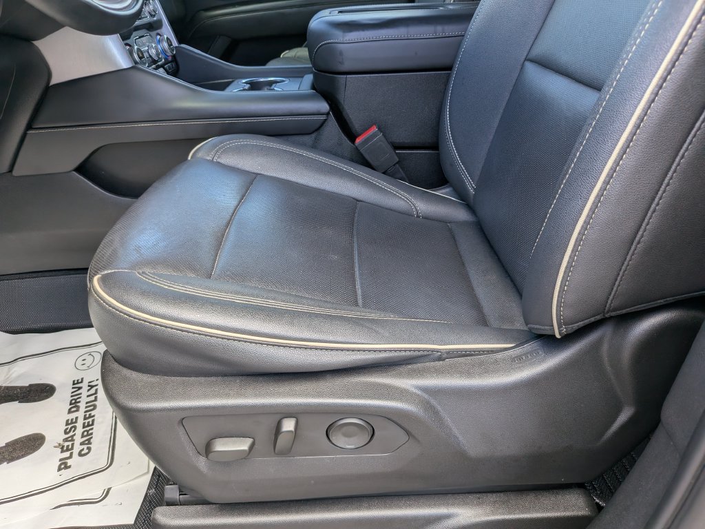 Used 2023 GMC Yukon XL SLT w/ SLT Premium Package AWD/4WD image 26