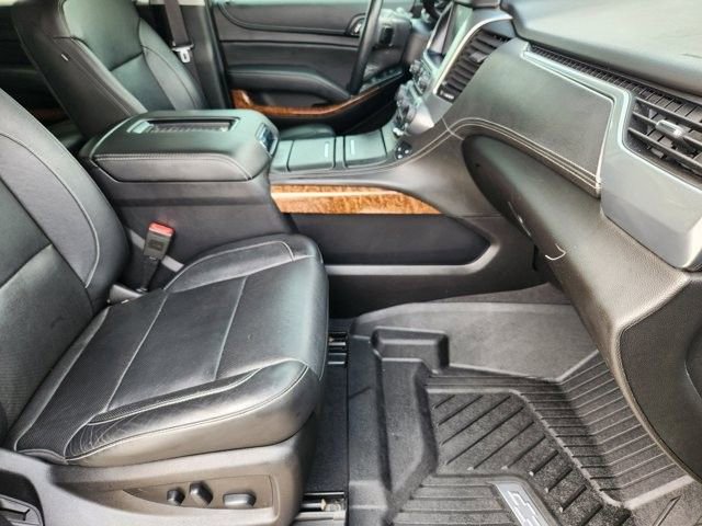 Used 2019 Chevrolet Suburban Premier RWD image 13