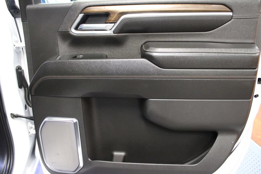 Used 2024 Chevrolet Silverado 3500 High Country w/ High Country Premium Package AWD/4WD image 37