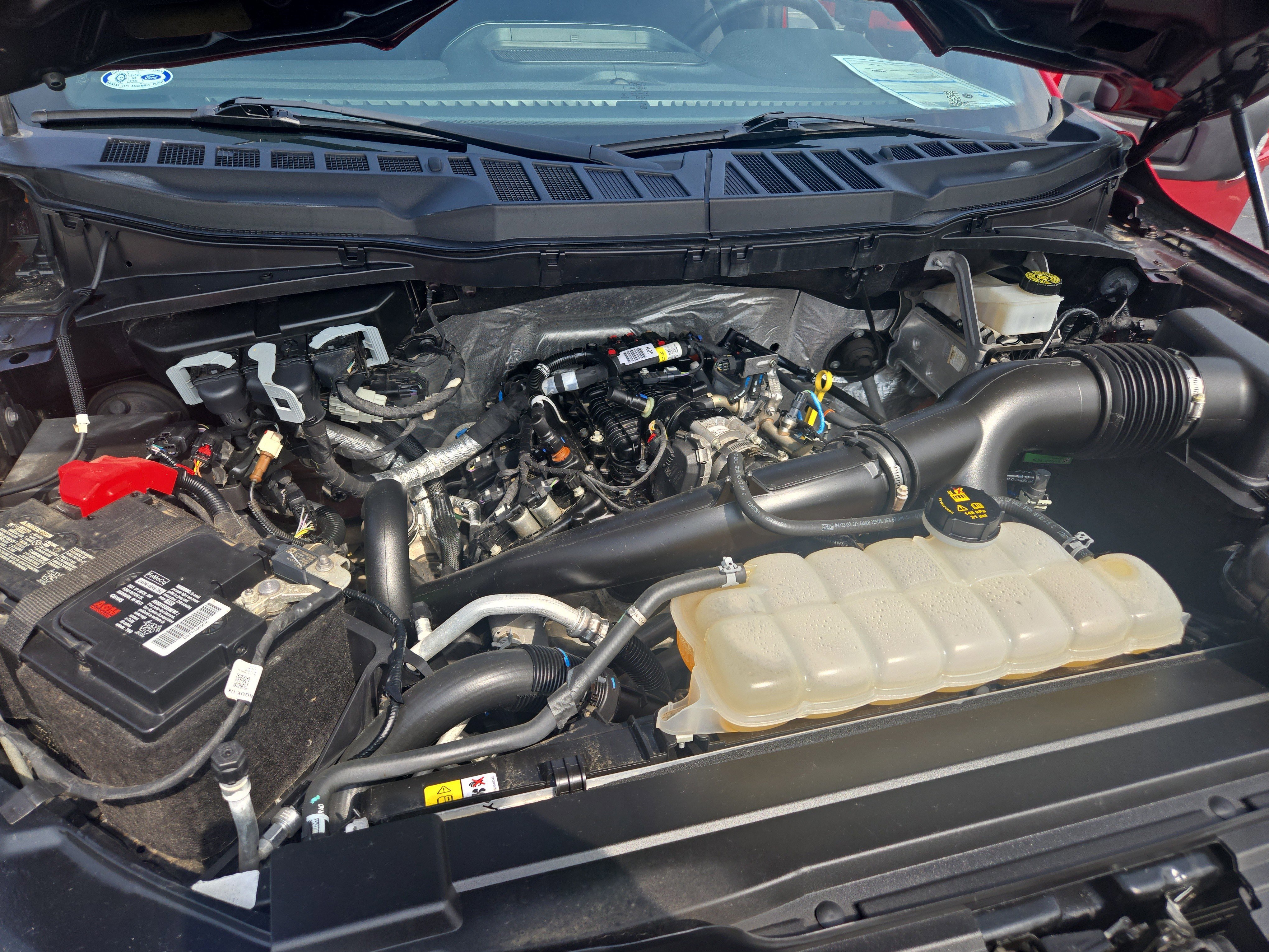 Certified 2022 Ford F150 XLT w/ Equipment Group 302A High image 20