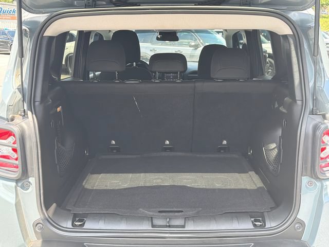 Used 2018 Jeep Renegade Latitude FWD image 20