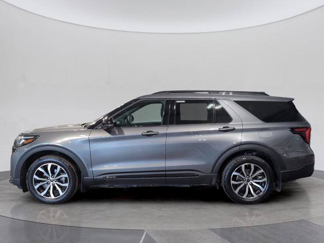 Certified 2025 Ford Explorer ST-Line AWD/4WD image 3