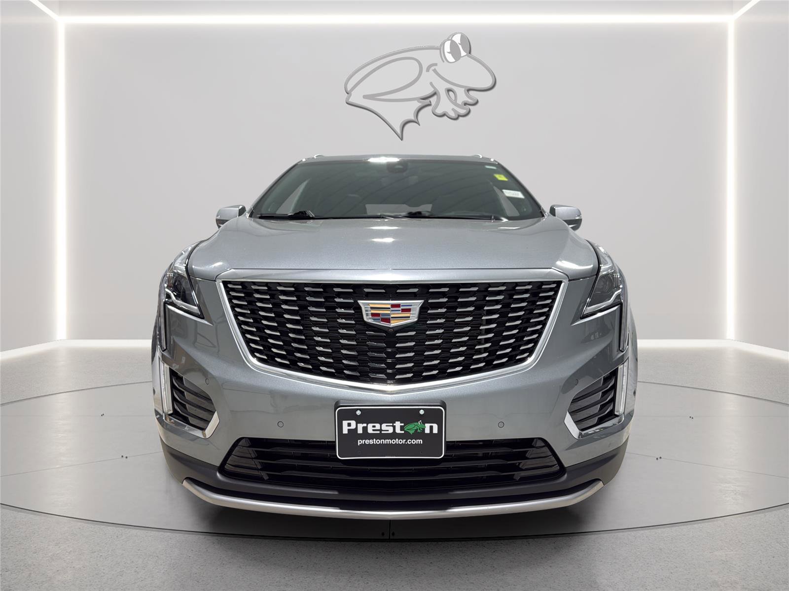 Used 2023 Cadillac XT5 Premium Luxury w/ Technology Package AWD/4WD image 9