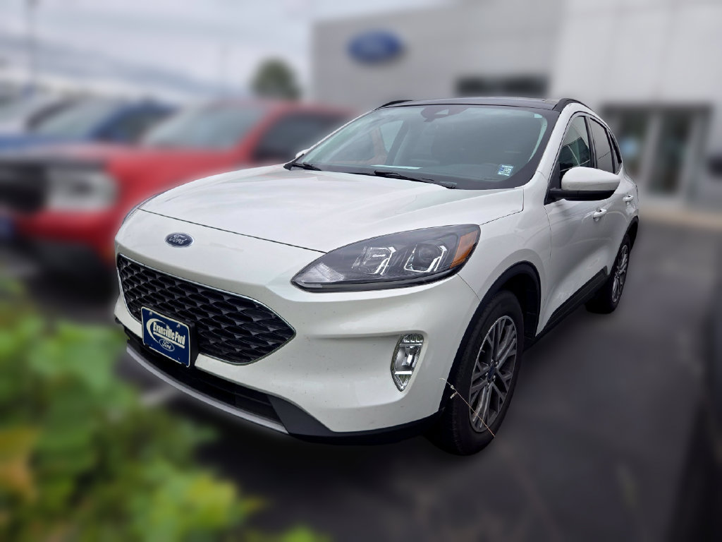 Certified 2022 Ford Escape SEL w/ Technology Package AWD/4WD image 3