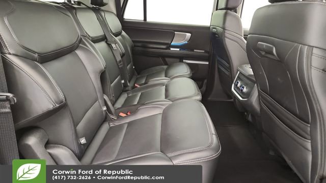 Certified 2025 Ford Expedition Max Platinum image 27