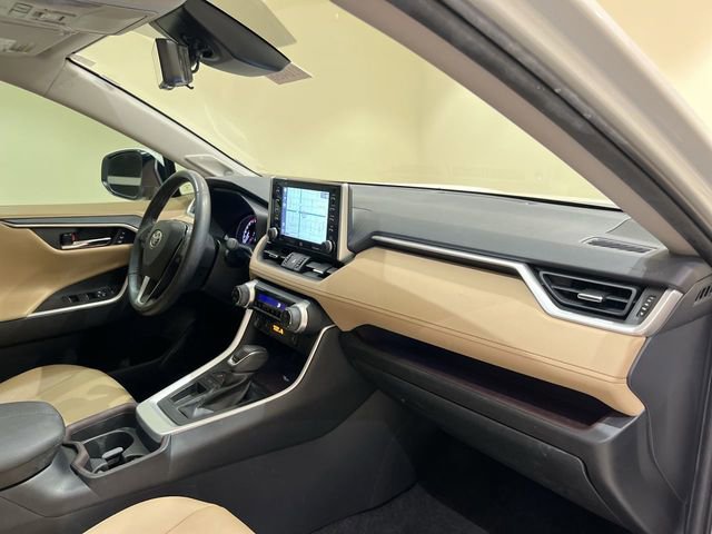 Used 2019 Toyota RAV4 Limited image 25
