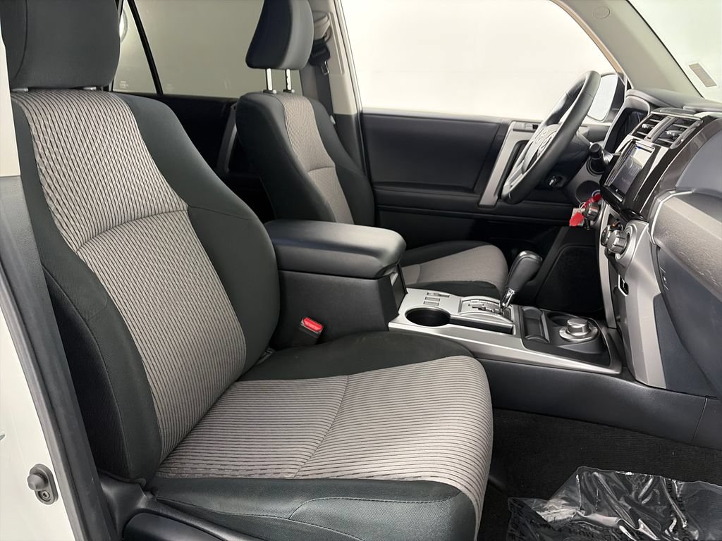 Used 2020 Toyota 4Runner 4WD image 30