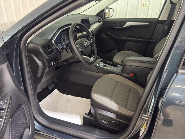 Certified 2022 Ford Escape SE w/ Convenience Package AWD/4WD image 2
