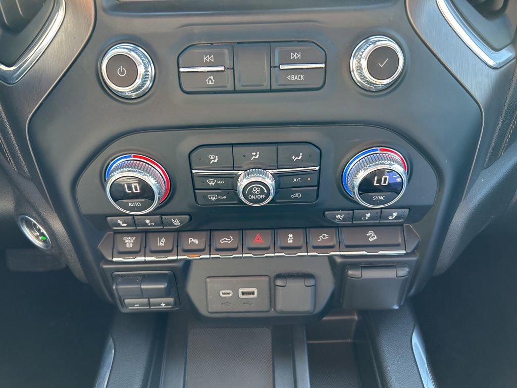 Used 2020 GMC Sierra 2500 AT4 w/ AT4 Premium Package AWD/4WD image 26