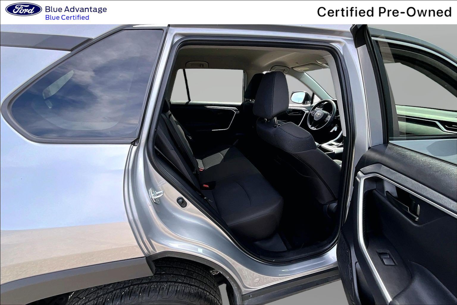Used 2025 Toyota RAV4 LE AWD/4WD image 17