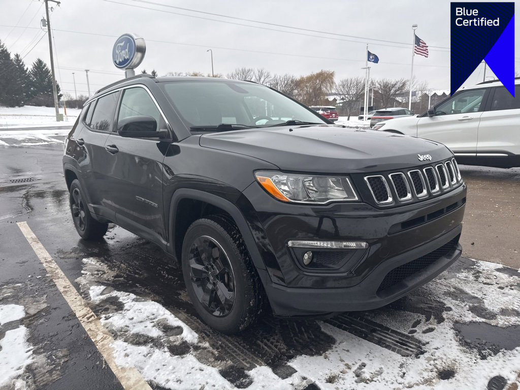 Used 2018 Jeep Compass Latitude w/ Cold Weather Group image 1